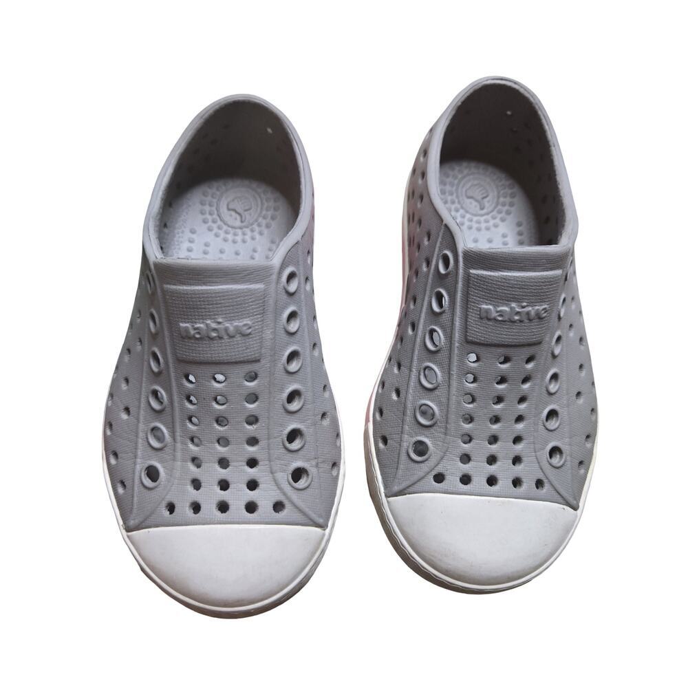 Native Green Gray Jefferson Slip-On Shoes Size:‎ 7